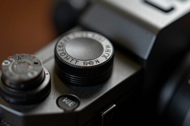 przewodnik po przyciskach sterowania aparatem